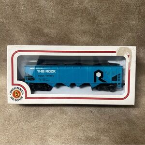 New Bachmann HO  Scale 47' UNION PACIFIC R. R. Old Time Coach Car 72901